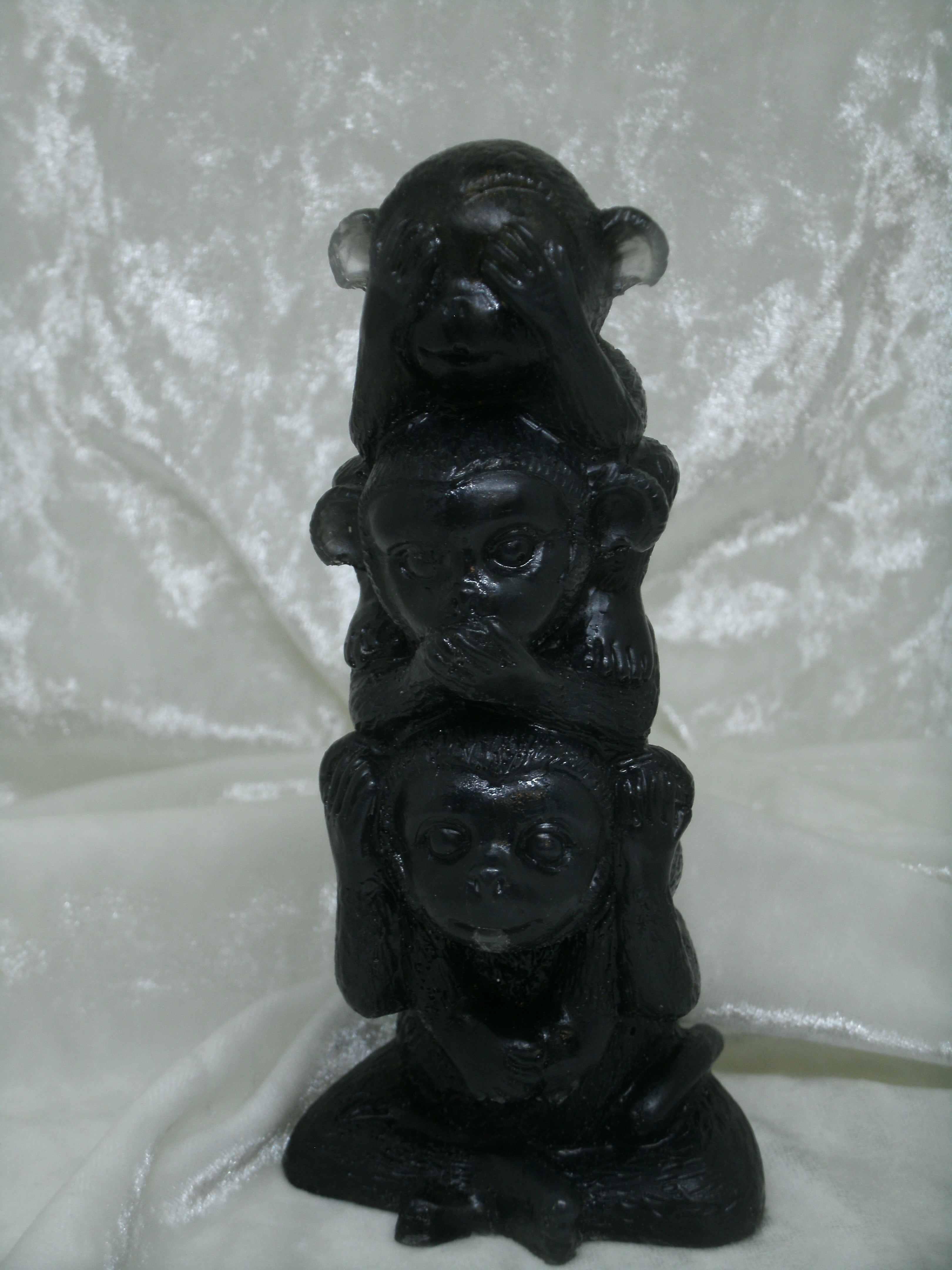 Piramide 3 singes